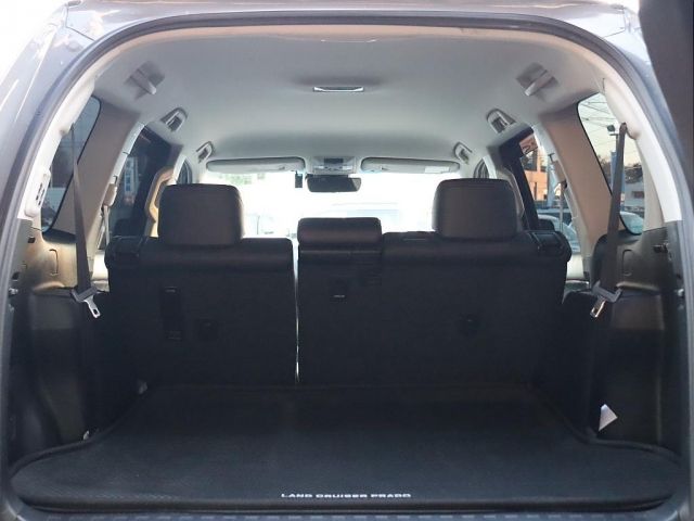 TOYOTA LANDCRUISER PRADO 2019 Image 31