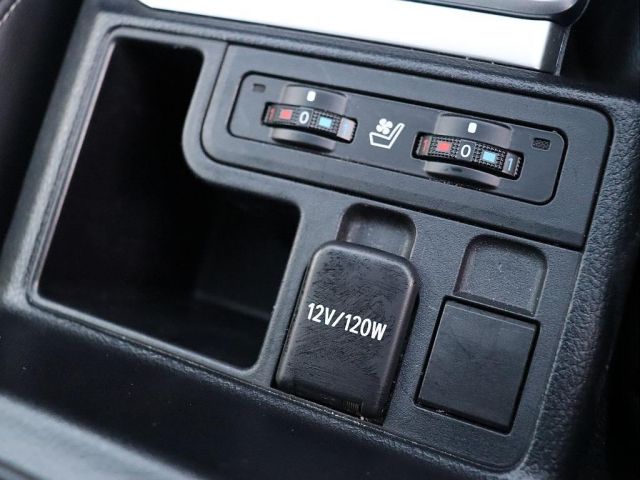 TOYOTA LANDCRUISER PRADO 2019 Image 31