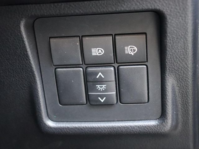 TOYOTA LANDCRUISER PRADO 2019 Image 31