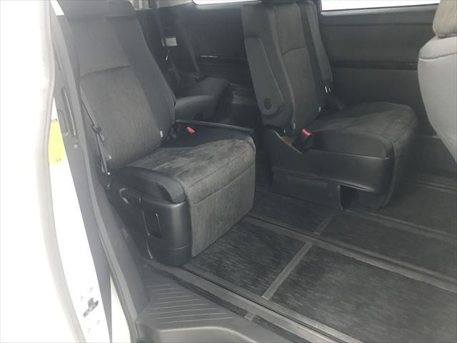 TOYOTA VELLFIRE  HYBRID 4WD 2012 Image 31