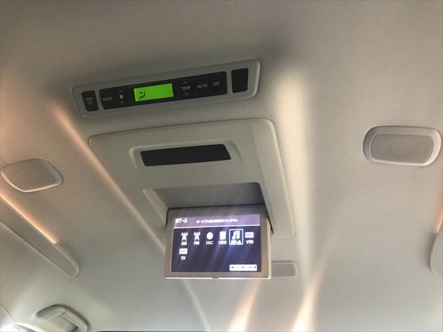 TOYOTA VELLFIRE  HYBRID 4WD 2012 Image 31