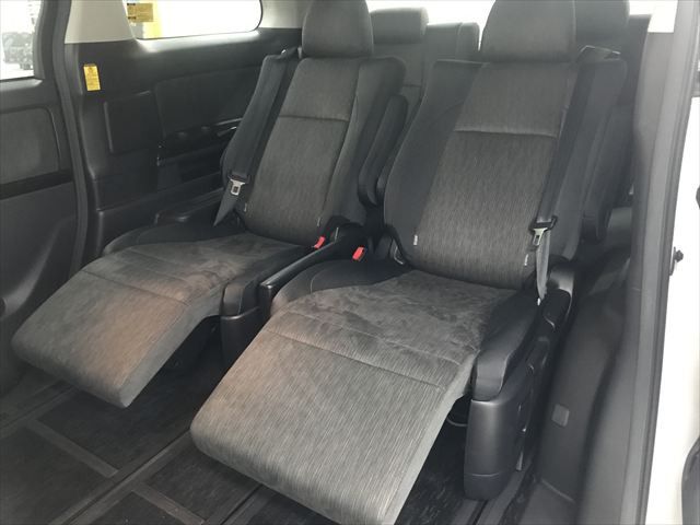 TOYOTA VELLFIRE  HYBRID 4WD 2012 Image 31