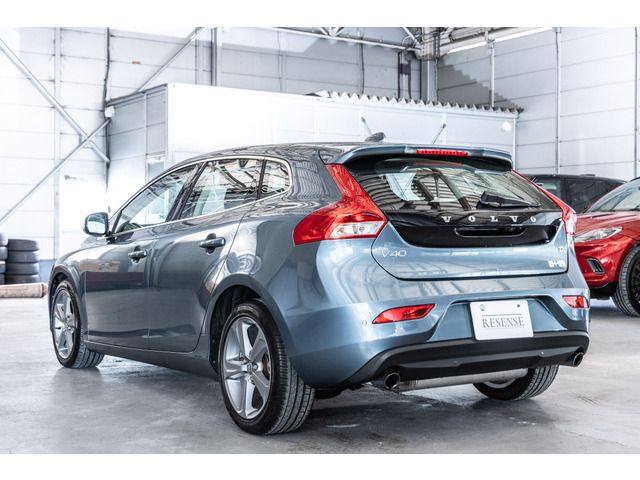 VOLVO V40 2013 Image 31