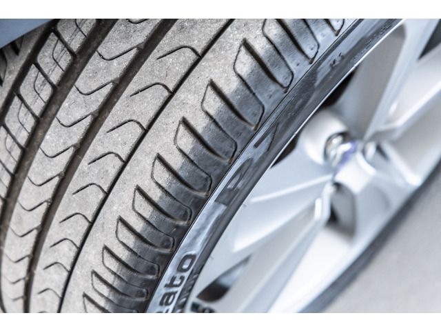 VOLVO V40 2013 Image 31