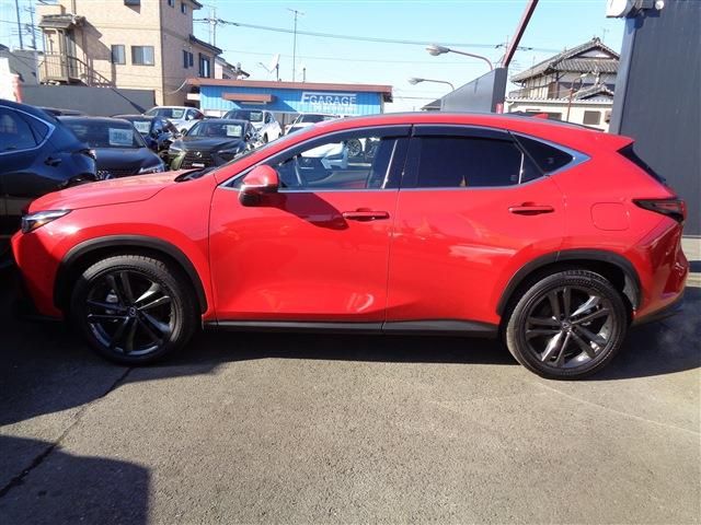 TOYOTA LEXUS NX450H+ AWD 2024 Image 31