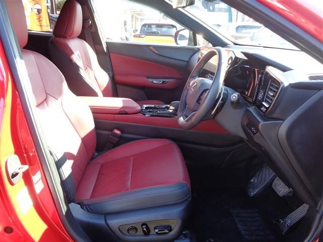 TOYOTA LEXUS NX450H+ AWD 2024 Image 31