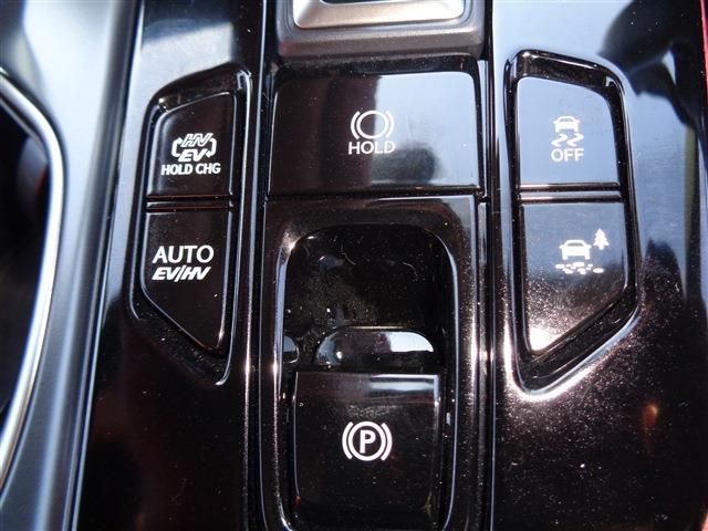 TOYOTA LEXUS NX450H+ AWD 2024 Image 31