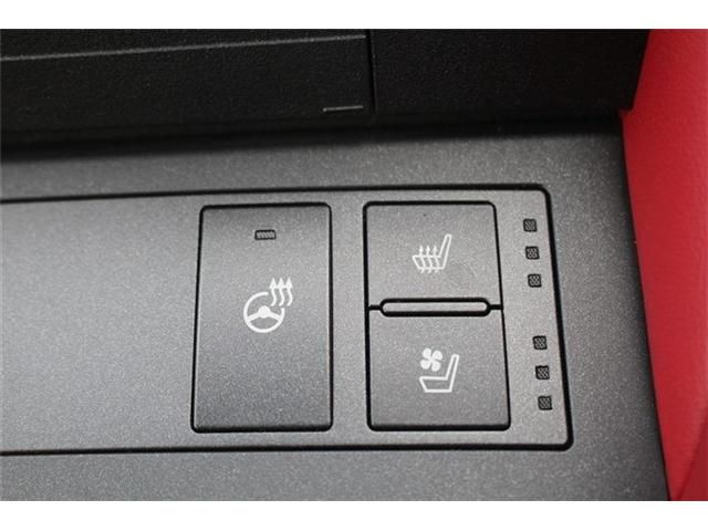 TOYOTA LEXUS RC300H 2021 Image 31