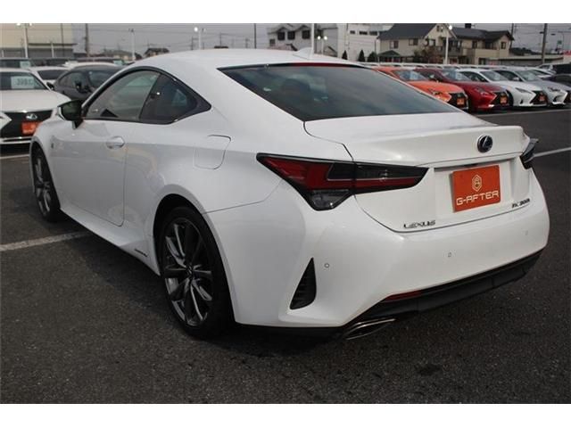TOYOTA LEXUS RC300H 2021 Image 31
