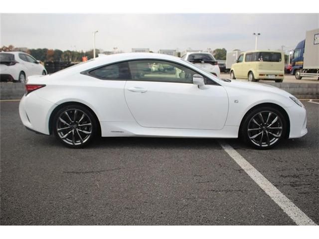 TOYOTA LEXUS RC300H 2021 Image 31