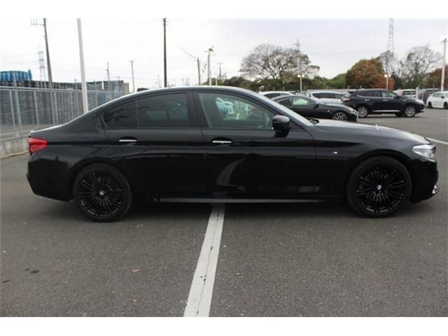 BMW 5SERIES SEDAN 2018 Image 31