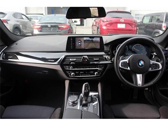 BMW 5SERIES SEDAN 2018 Image 31