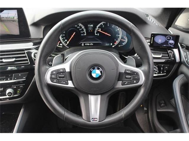 BMW 5SERIES SEDAN 2018 Image 31