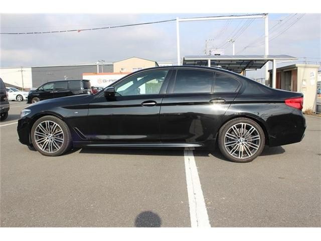 BMW 5SERIES SEDAN 2017 Image 31