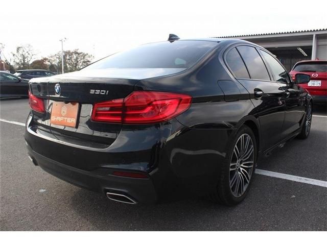 BMW 5SERIES SEDAN 2017 Image 31
