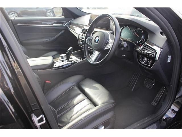 BMW 5SERIES SEDAN 2017 Image 31