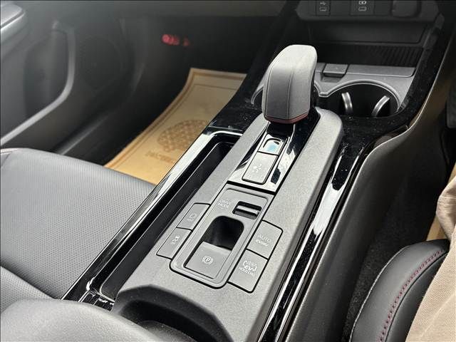 TOYOTA PRIUS PHV 2023 Image 31