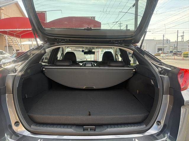 TOYOTA PRIUS PHV 2018 Image 31