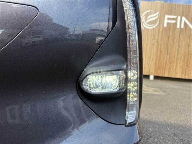 TOYOTA PRIUS PHV 2018 Image 31