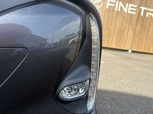 TOYOTA PRIUS PHV 2018 Image 31