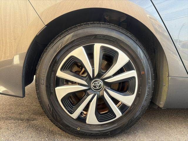 TOYOTA PRIUS PHV 2018 Image 31