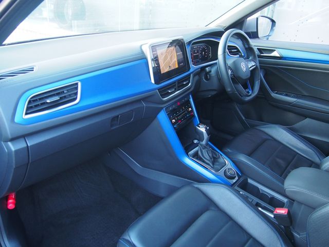 VOLKSWAGEN T-ROC 2023 Image 31