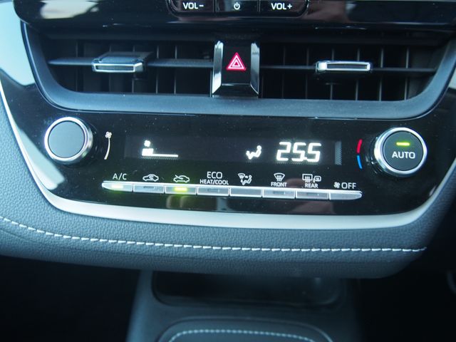 TOYOTA COROLLA SEDAN 2024 Image 31