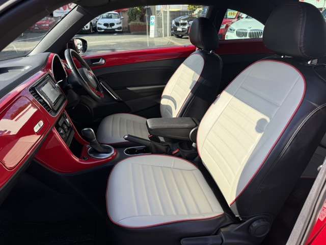 VOLKSWAGEN THE BEETL 2018 Image 31