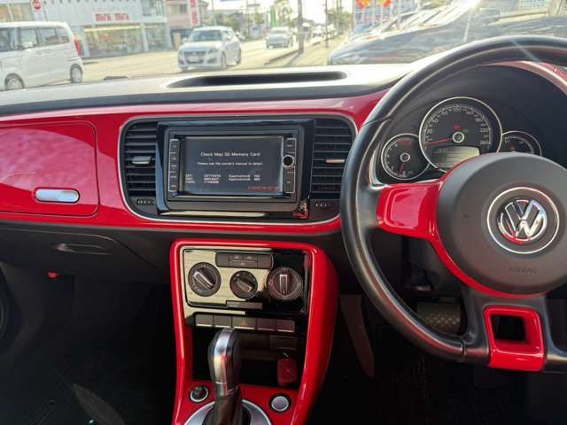 VOLKSWAGEN THE BEETL 2018 Image 31