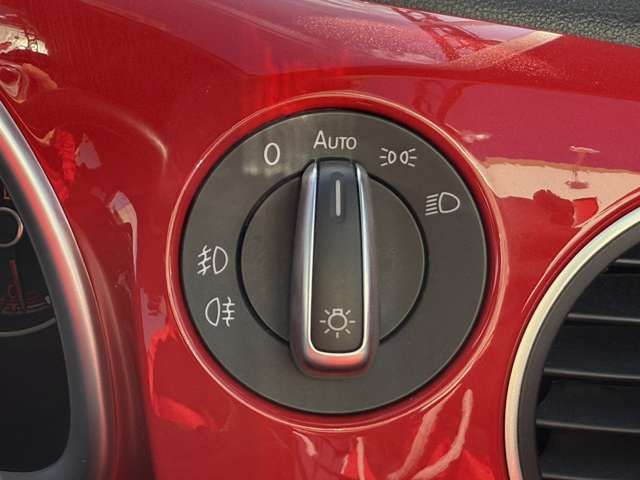 VOLKSWAGEN THE BEETL 2018 Image 31