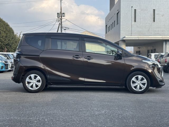 TOYOTA SIENTA 2019 Image 31