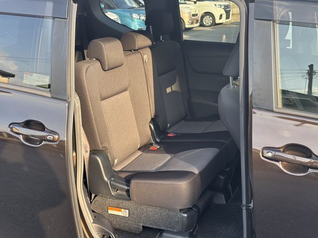 TOYOTA SIENTA 2019 Image 31