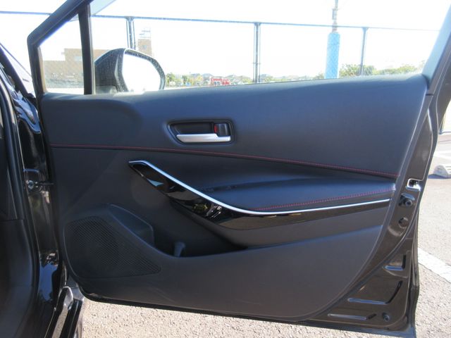 TOYOTA COROLLA SPORT HYBRID 2018 Image 31