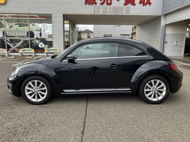 VOLKSWAGEN THE BEETL 2018 Image 31