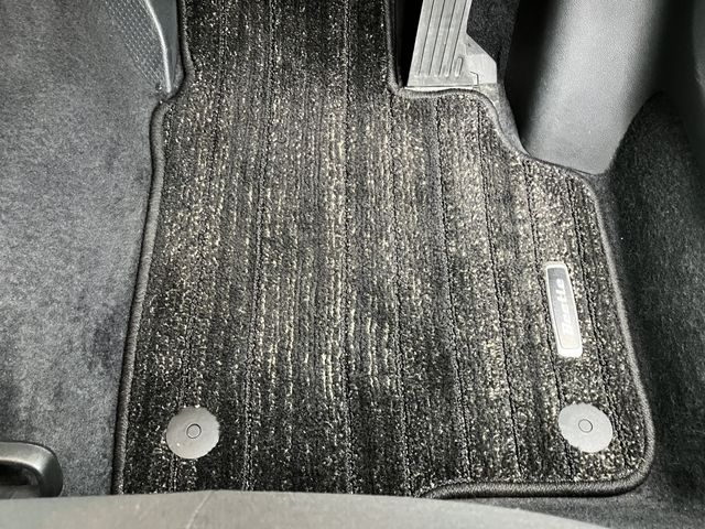 VOLKSWAGEN THE BEETL 2018 Image 31