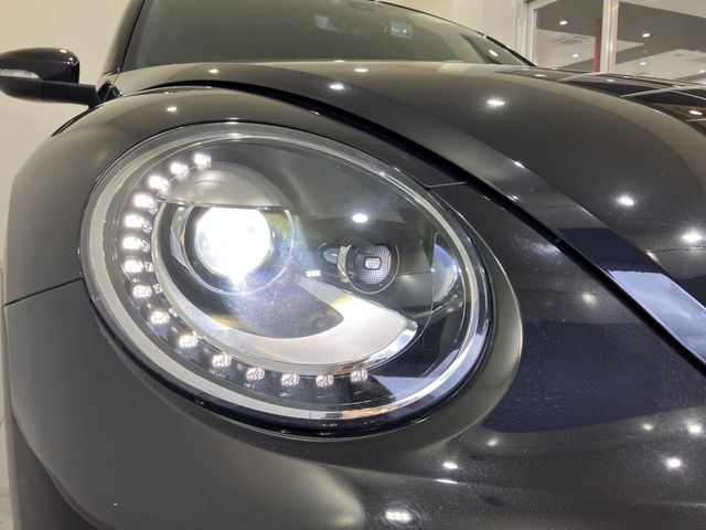 VOLKSWAGEN THE BEETL 2018 Image 31