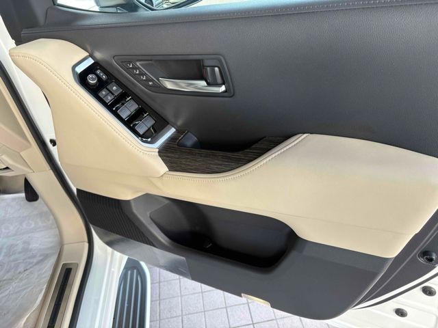 TOYOTA LANDCRUISER WAGON 2023 Image 31