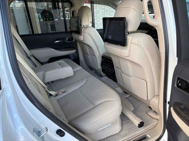 TOYOTA LANDCRUISER WAGON 2023 Image 31