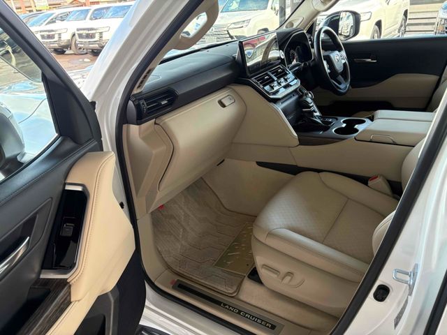 TOYOTA LANDCRUISER WAGON 2023 Image 31
