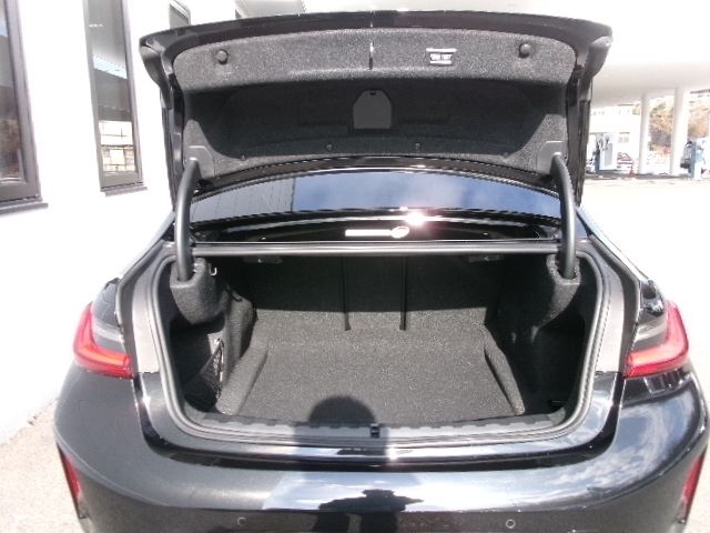 BMW 3SERIES SEDAN 2022 Image 31