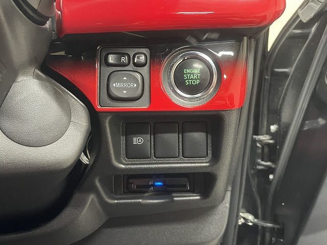 TOYOTA HIACE VAN 2WD 2020 Image 31