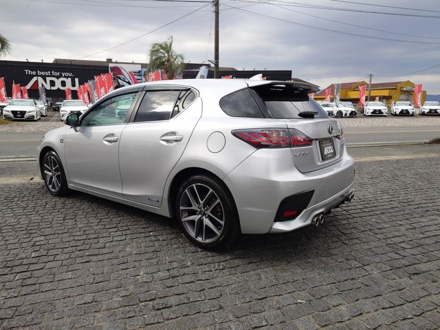 TOYOTA LEXUS CT200H 2015 Image 31