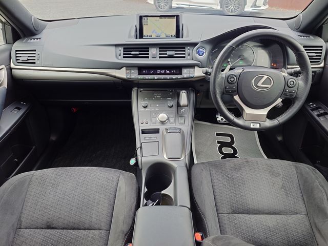 TOYOTA LEXUS CT200H 2015 Image 31