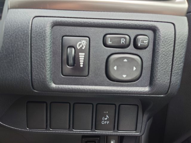 TOYOTA LEXUS CT200H 2015 Image 31