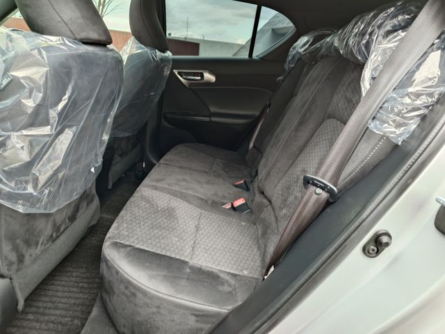 TOYOTA LEXUS CT200H 2015 Image 31