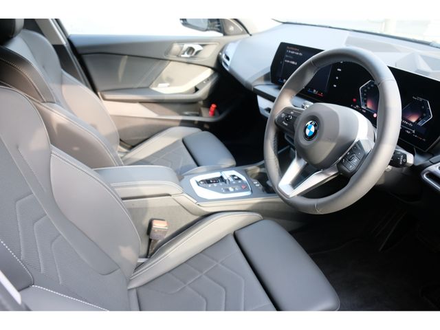 BMW 1SERIES 2025 Image 31