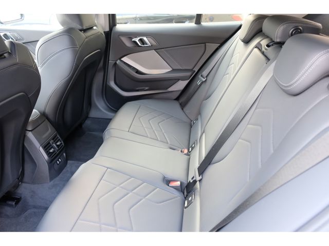 BMW 1SERIES 2025 Image 31