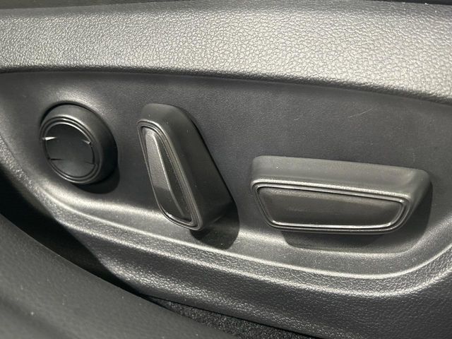 TOYOTA PRIUS 4WD 2025 Image 31