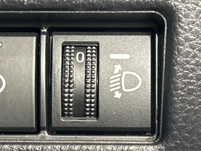 TOYOTA PRIUS 4WD 2025 Image 31