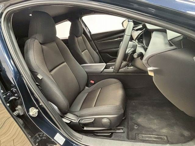 MAZDA 3 FASTBACK 2023 Image 31